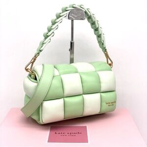 Kate Spade Boxxy Colorblocked
East-West Crossbody Bag